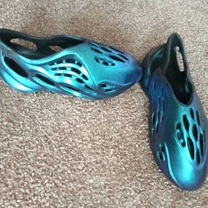 New comfy foam super light shoes